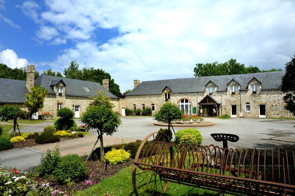 Au Relais Du Gue De Selle Hotel Mezangers Exterior photo