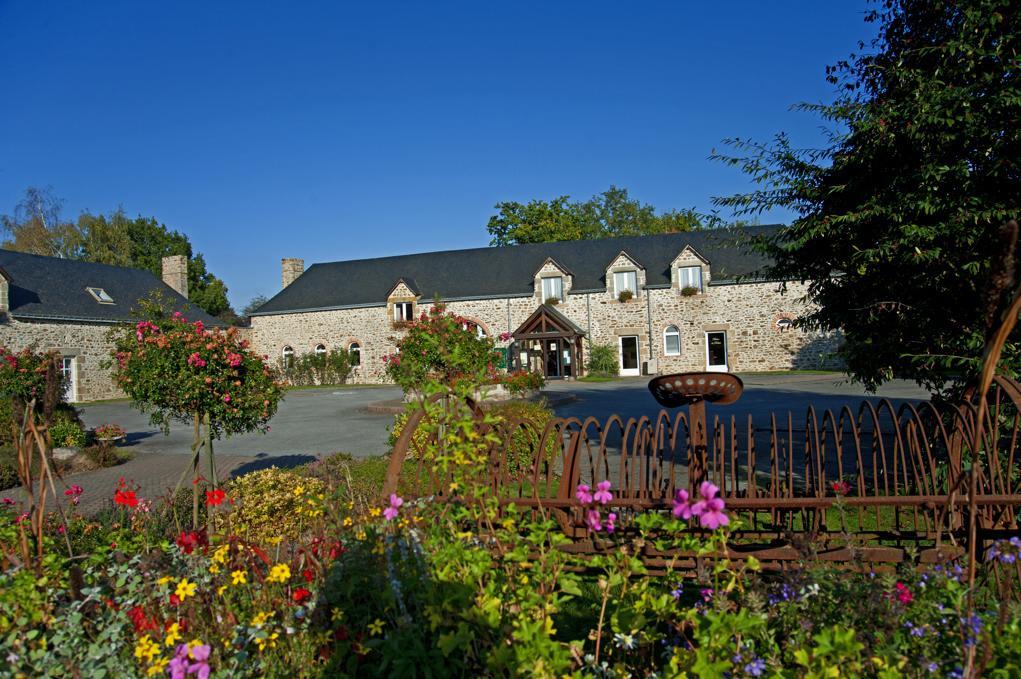 Au Relais Du Gue De Selle Hotel Mezangers Exterior photo
