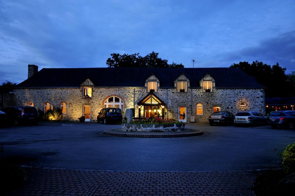 Au Relais Du Gue De Selle Hotel Mezangers Exterior photo