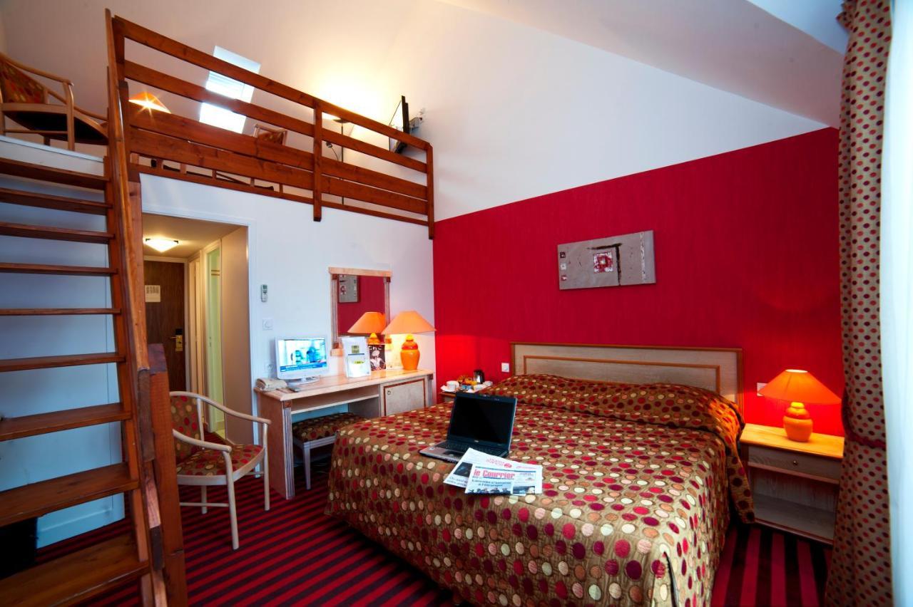 Au Relais Du Gue De Selle Hotel Mezangers Exterior photo